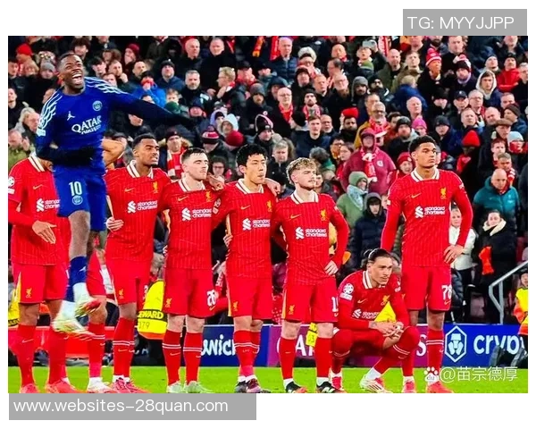 拜仁对阵利物浦的比赛前景分析及双方实力对比探讨